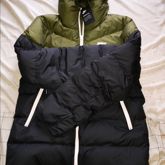 Nike winter coat - Picture 4 of 5
